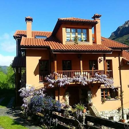 Apartamentos Rurales Buenamadre Pola de Somiedo Exterior photo